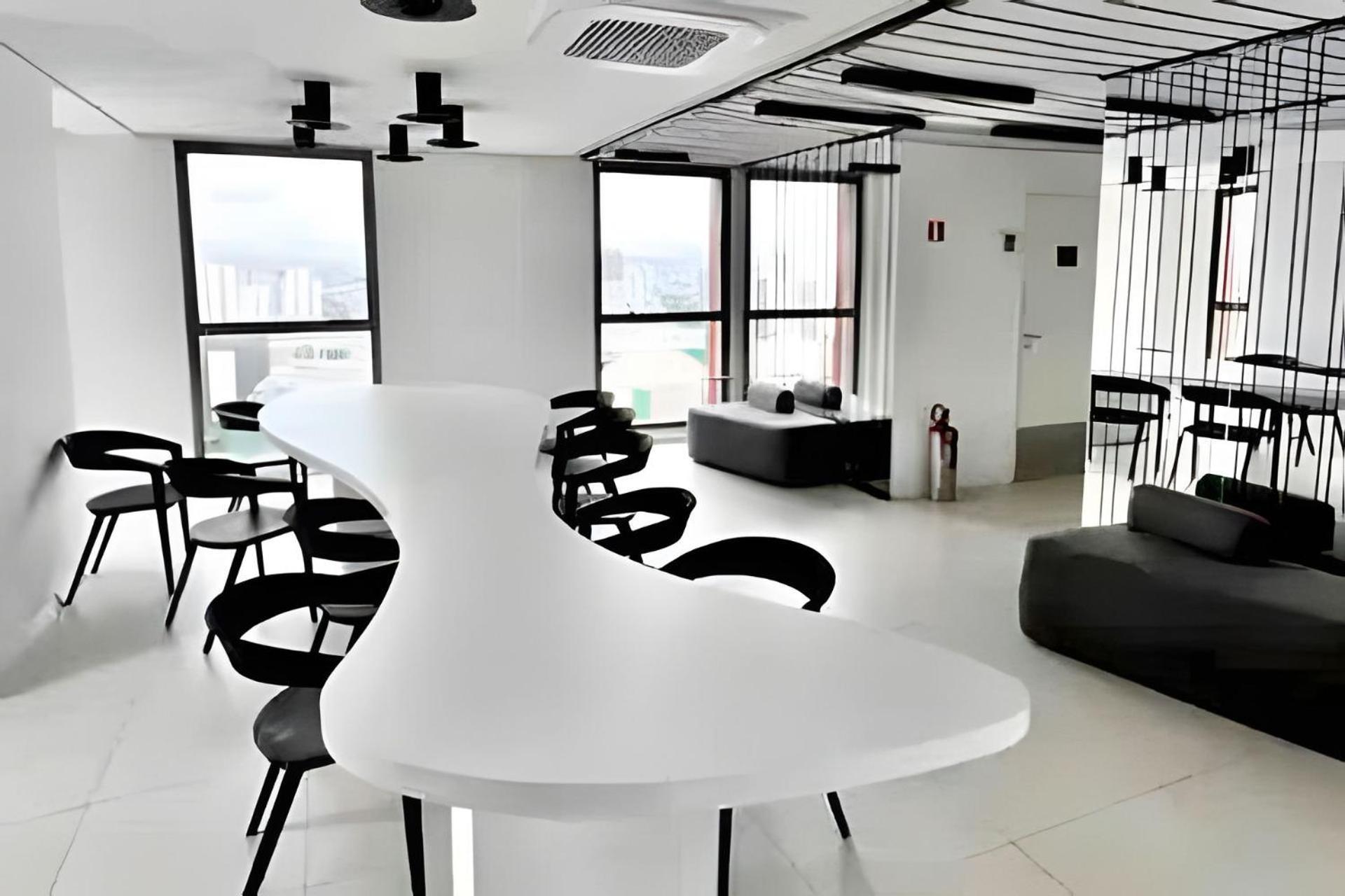 Studio/moderno/200 M Allianz/piscina/wifi/vaga Apartamento